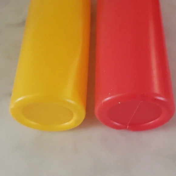 Retro Ketchup and Mustard Plastic Bottles, New without Tags - Picture 4 of 5